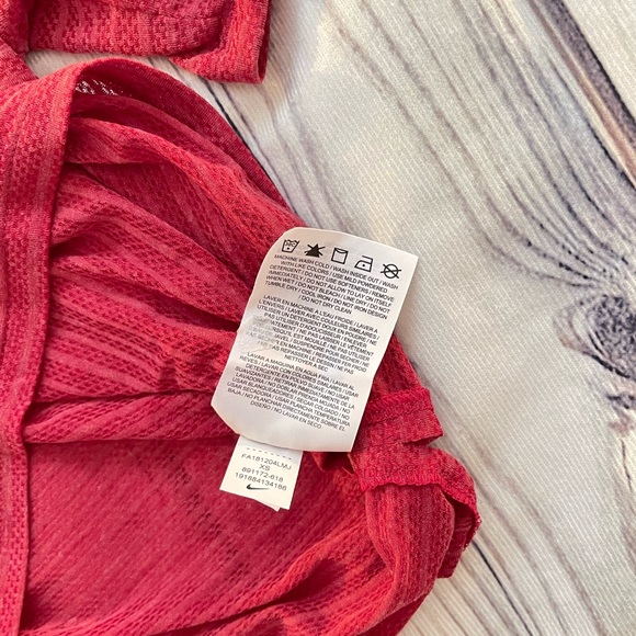 Women’s Nike Dri-Fit Tee | Workout T-Shirt - Picture 4 of 7